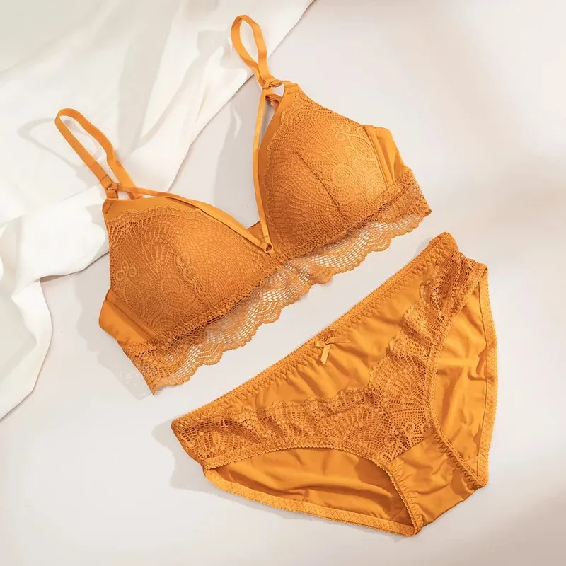 Women Wireless Lace Bra Briefs Set Adjustable Thin Straps Soft Breathable Daily Lingerie Suit 3 Colors Available