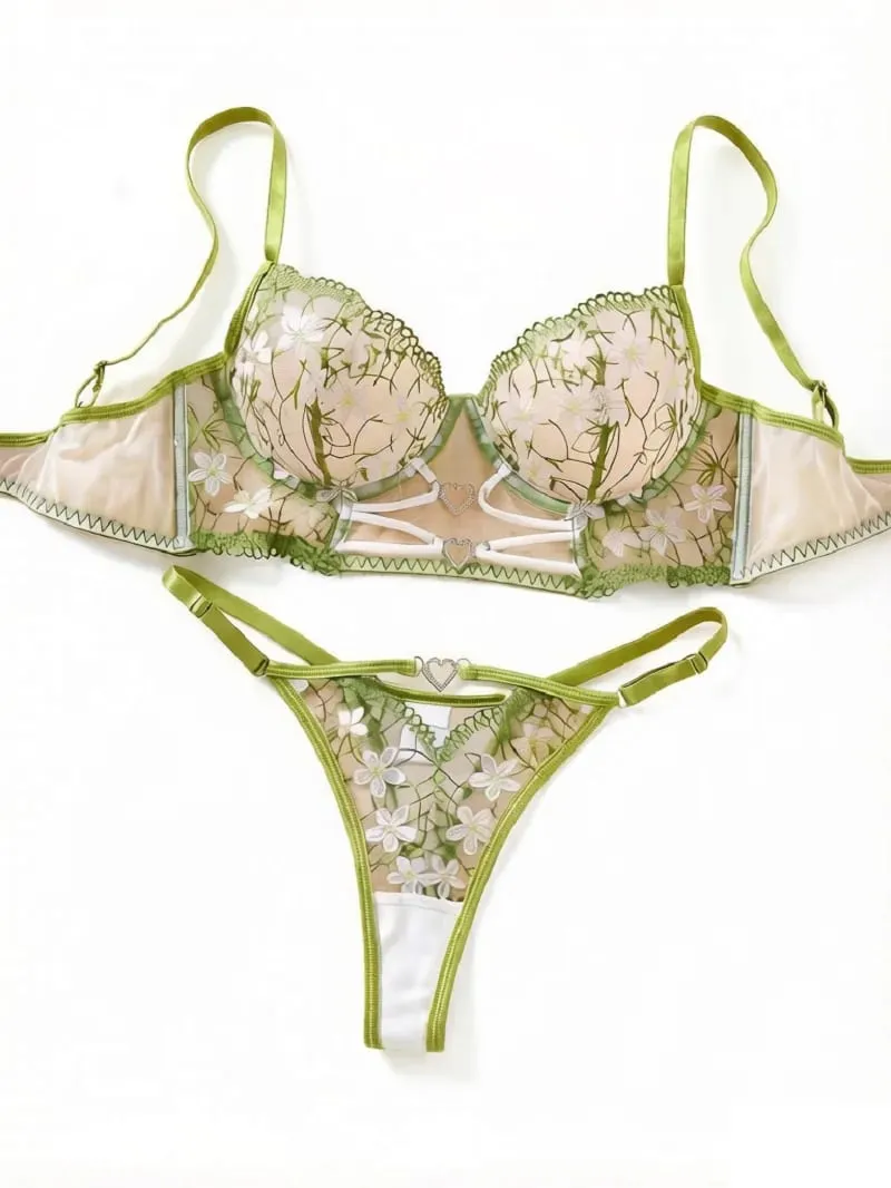 A4 Floral Lace Lingerie Set Women Underwire Bra & Thong Set Heart Rhinestone Sheer Mesh Sexy French Lingerie Intimate Sleepwear