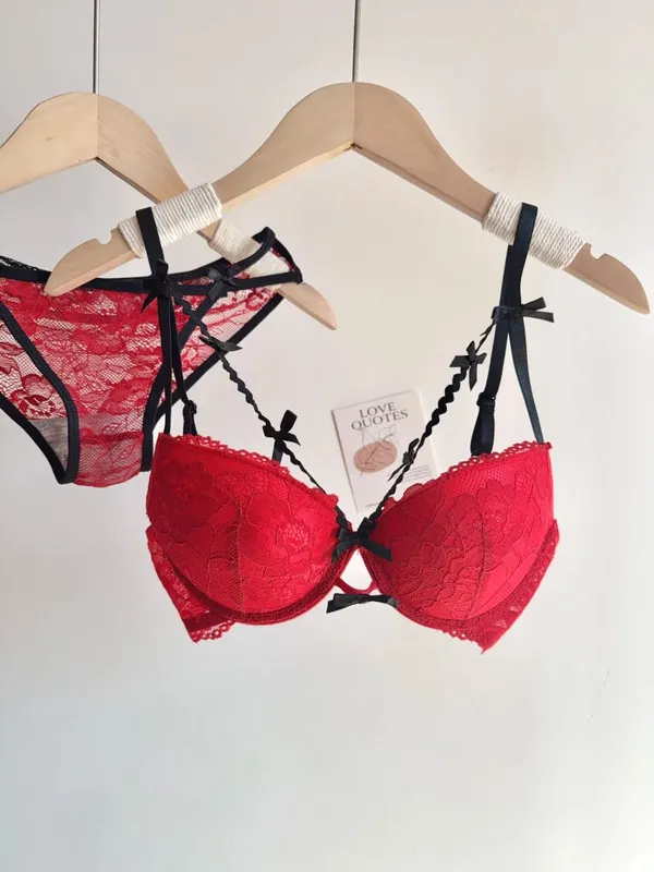 セクシーな Women Party Wedding Red Bow Lace Underwear Lingerie Set Push Up Bra Panty Small Chest Gathered Intimate Suit S-XL A-C CUP