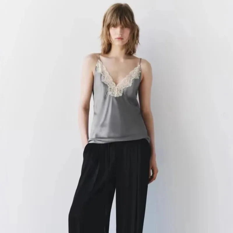Women Lace Patchwork Tanks Tops Satin V-neck Solid Sleeveless Camisole Summer Women Spaghetti Strap Mini Tops Fashion Slim Camis