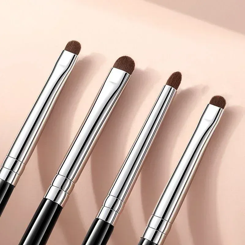 4pcs Detail small Eyeshadow Make up brush Pony hair Precision Eye shadow Makeup brushes Tapered Smudge cosmetic tools