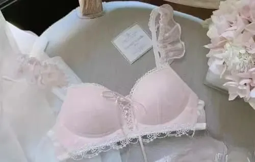 Cute German Style Bralette Set Wireless Lace Training Bra for Teens Sweet First Bra for Small Chest Comfortable Girls Lingerie