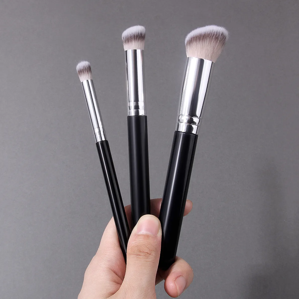 3PCS Professional Foundation & Concealer Brush Set Dense Hair Brushes for Liquid Foundation Medium & Mini Concealer Flawless