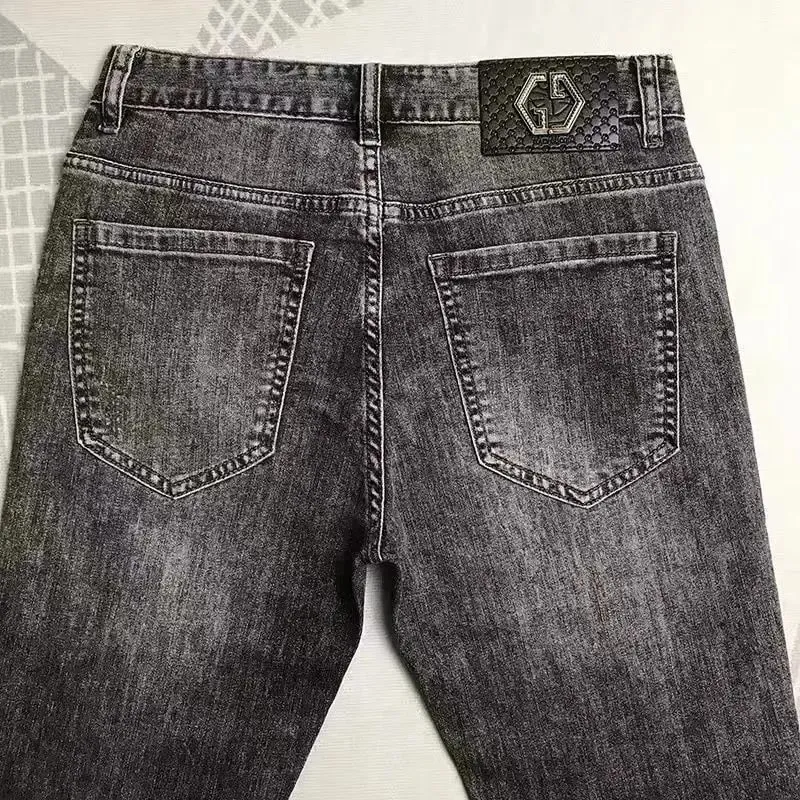 High-end Hot Diamond Jeans Men's Spring and Autumn Tide Brand Slim-fitting Small Feet Tiger Print Gray Casual Men Trousers Man — image 3