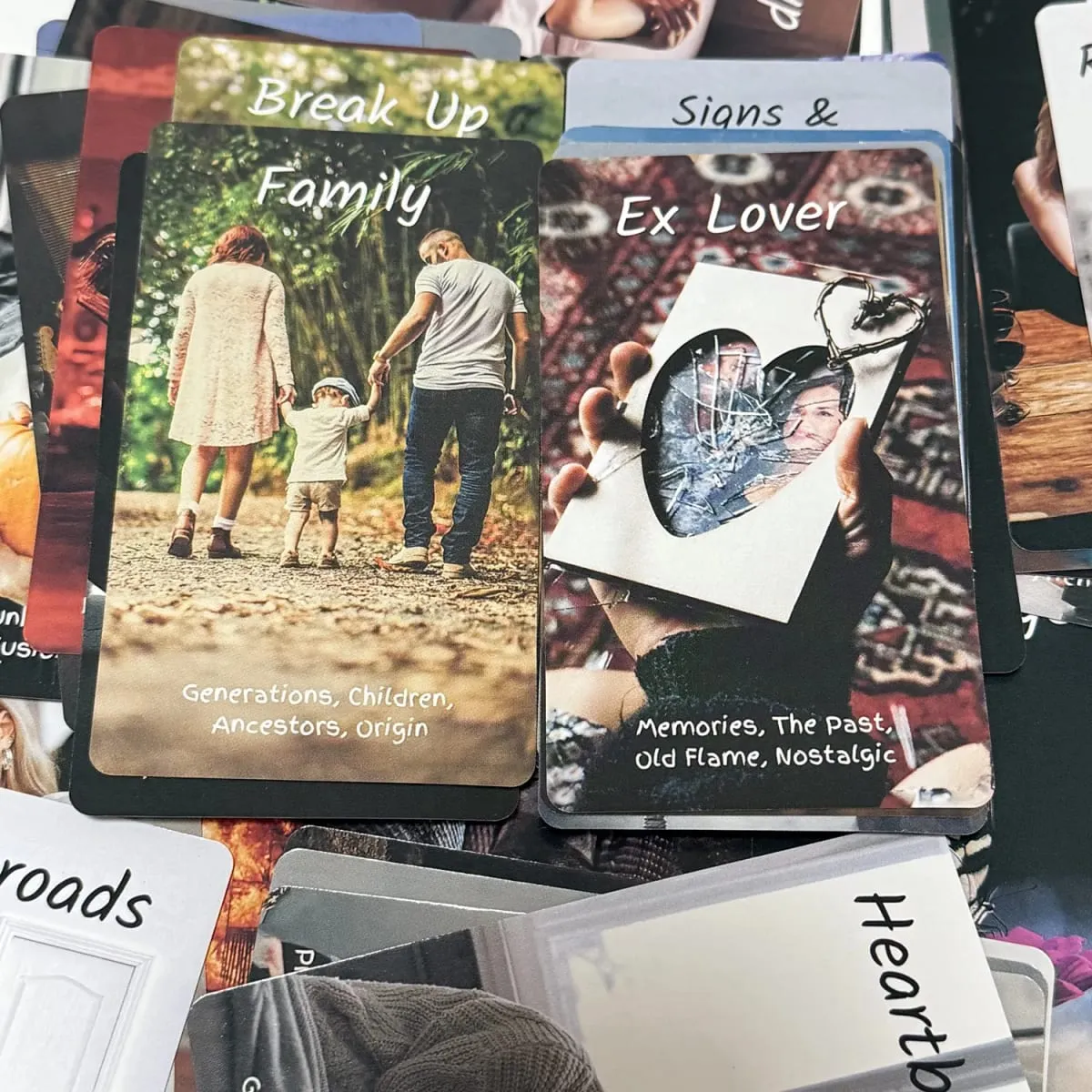 Newest Love oracle deck 54pcs English Twin Flame Messages Cards for Love Readings Soulmate for women girls — image 4