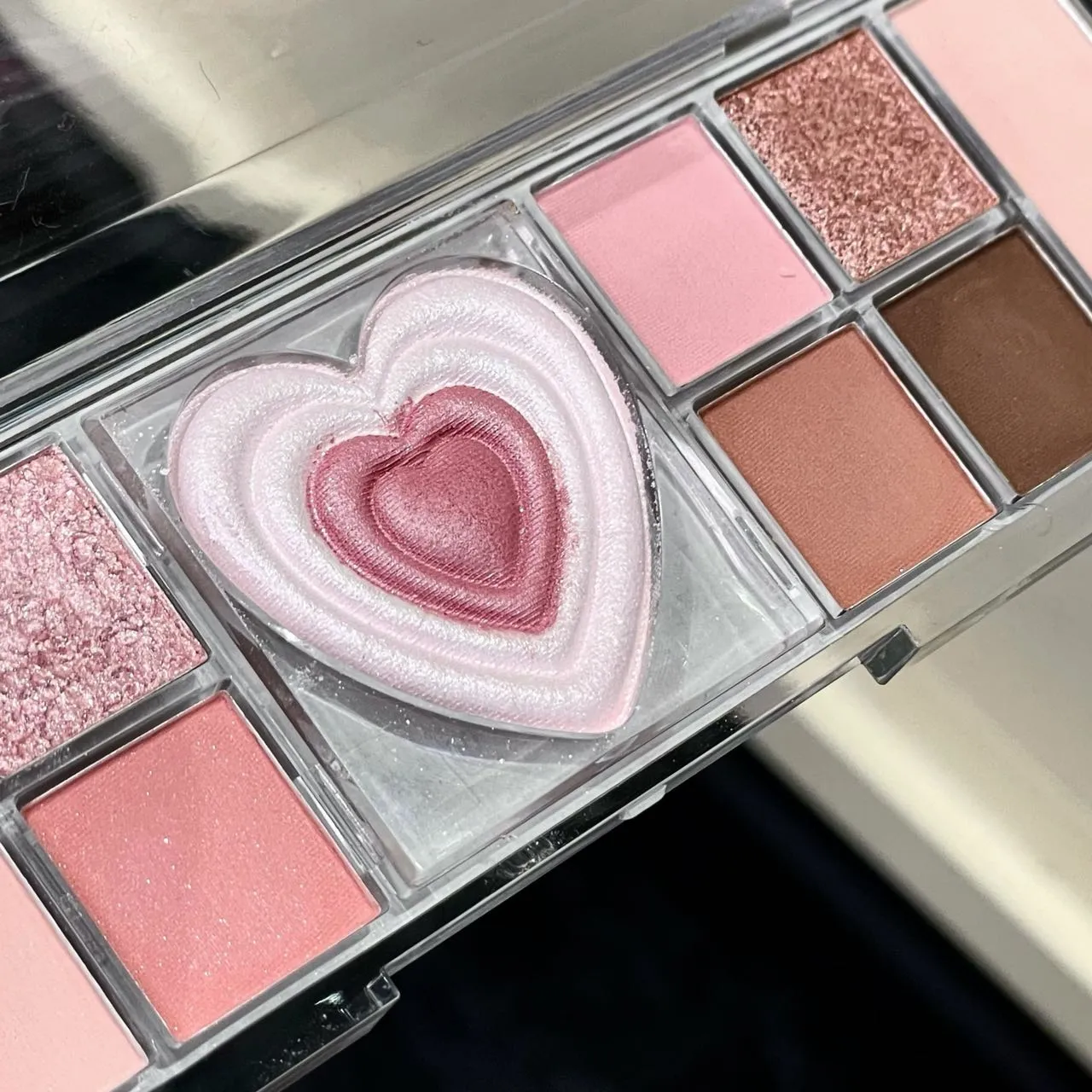 Palette per trucco occhi albicocca a 12 colori Palette per ombretti a bassa saturazione Palette perlescenti opachi luccicanti Colore terra Ombretto Bellezza