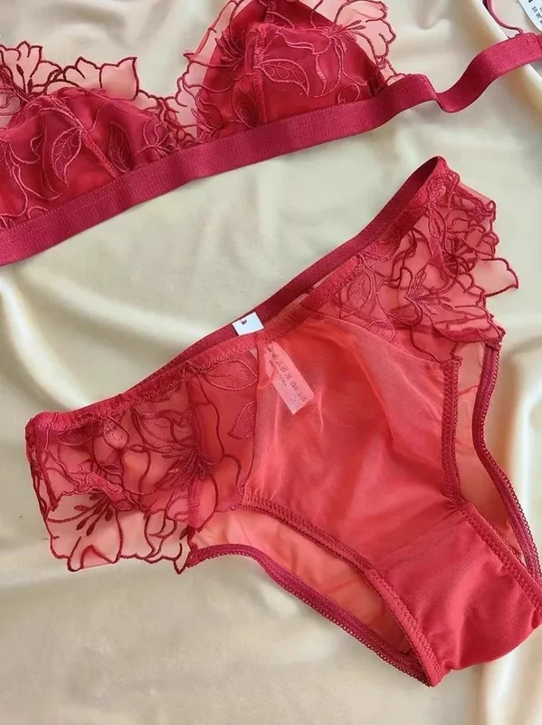Women's French Embroidered Lace Bralette Set Ultra Thin Sexy Triangle Non Padded Wirefree Bra Small Chest Elegant Straps S-XL