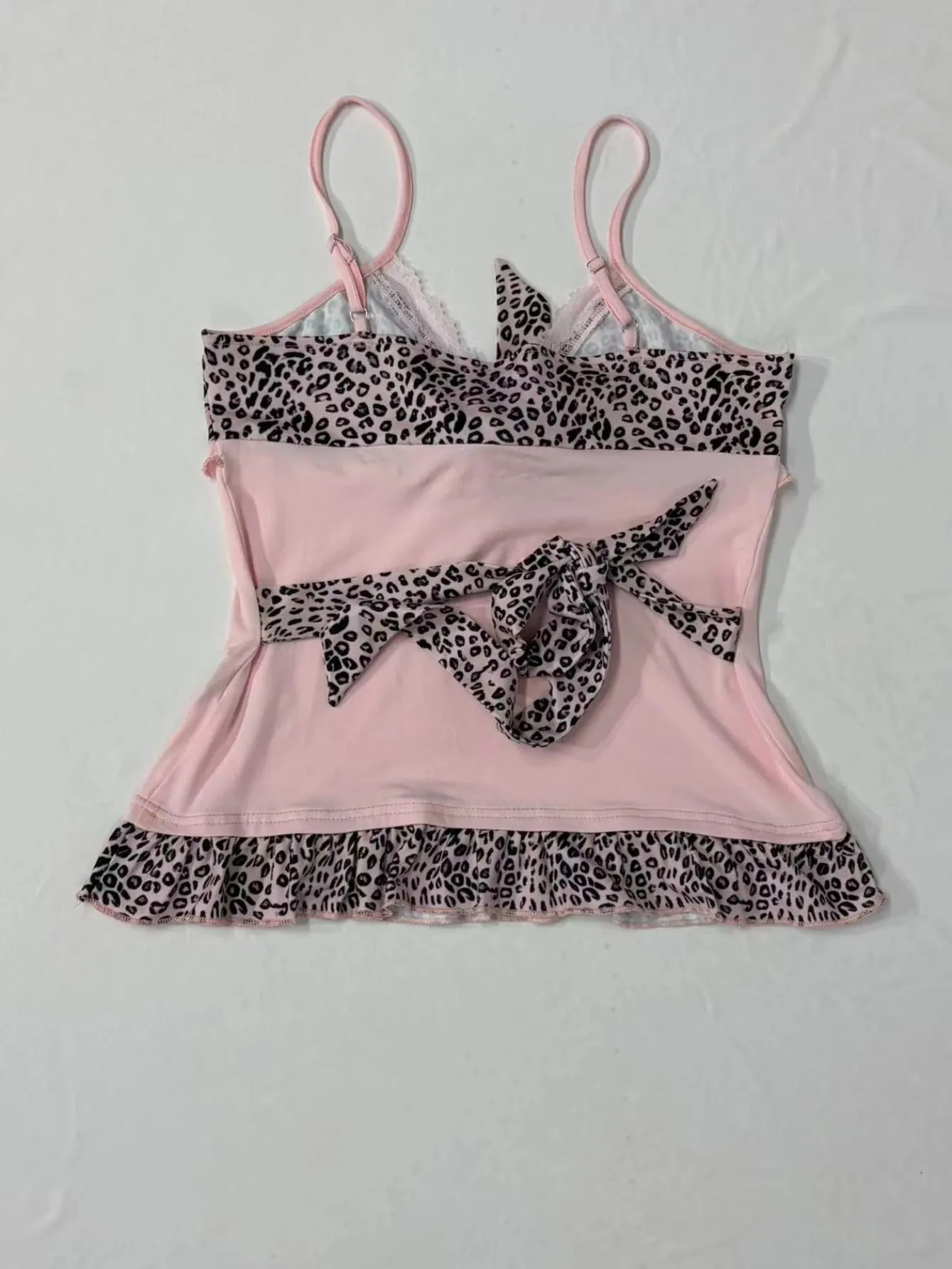 Y2k Women Sweet Cutecore Sexy Leopard Graphic Print V-neck Goth Cami Grunge Baby Tee Emo Tank Tops Crop 2000s Alt Acubi Clothes