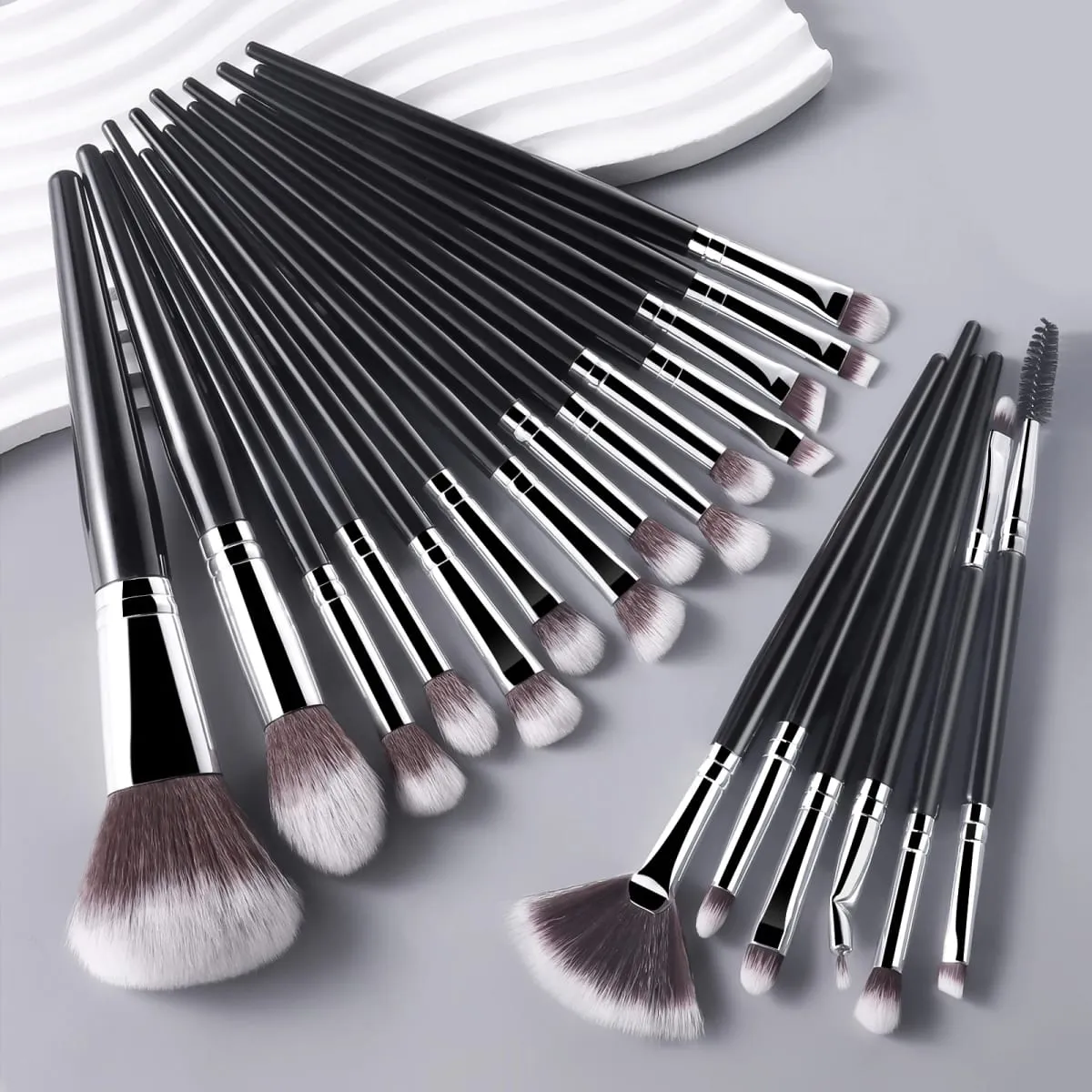 20Pcs Makeup Brush Set Powder Foundation Blush Eyeshadow Eyebrow Brushes Cosmetic Tools with Storage Bag