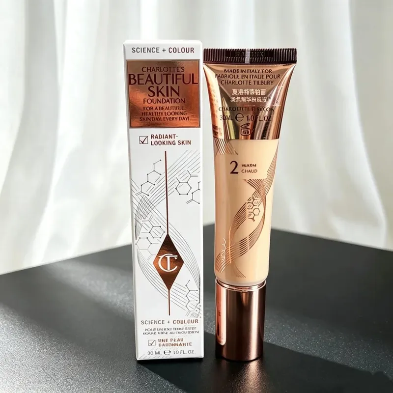 Charlotte Tilbury beállító púder kompakt szájfényes alapozó kéttónusú pirosító szemhéjpúder paletta könnyű, finom, hosszan tartó