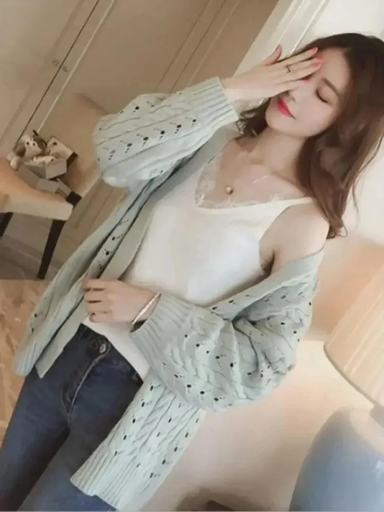 2026 Summer Casual Tops Solid Stitching V-neck Camis Women Hook Flower Lace Tank Female Knitted Short Slim Sleeveless Shirt — image 7