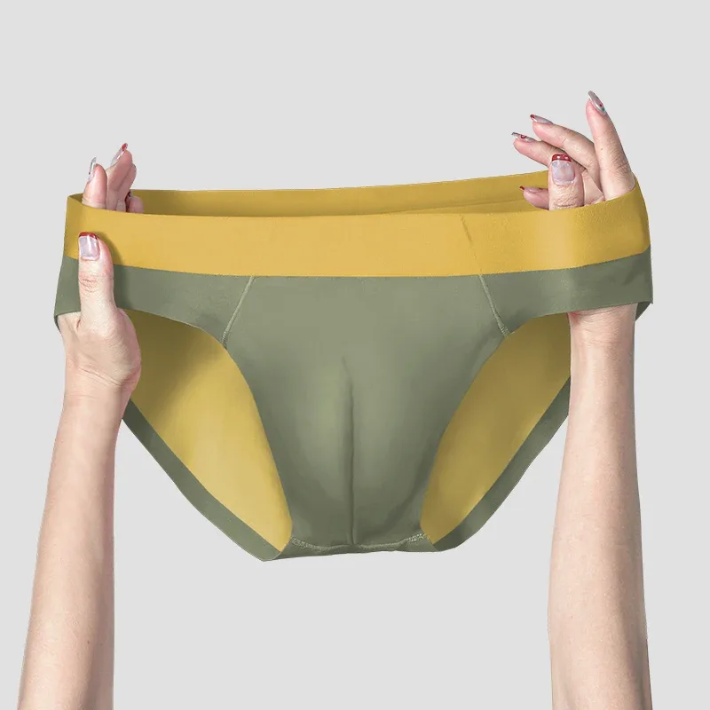 Men's ice silk seamless underwear, breathable triangle pants, summer thin sporty low-waist sexy short slit