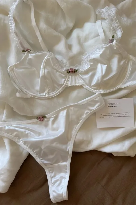 Palace-inspired vintage underwear satin floral lingerie set with uplifting push up women bra with underpants suit ladies large s