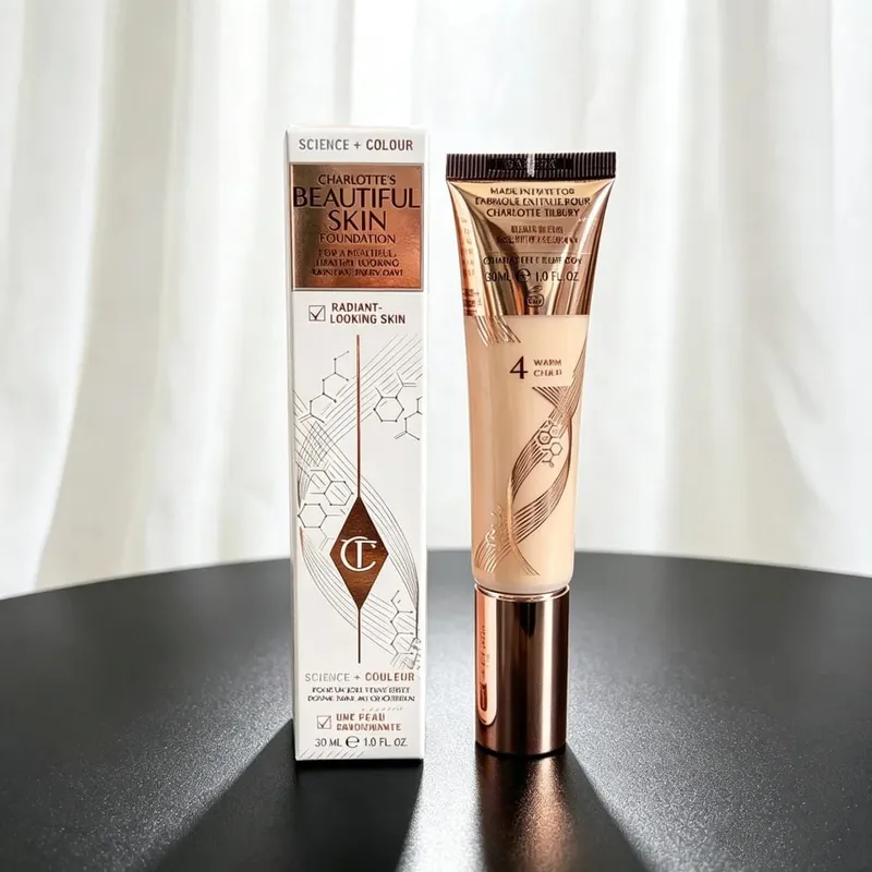 Charlotte Tilbury beállító púder kompakt szájfényes alapozó kéttónusú pirosító szemhéjpúder paletta könnyű, finom, hosszan tartó