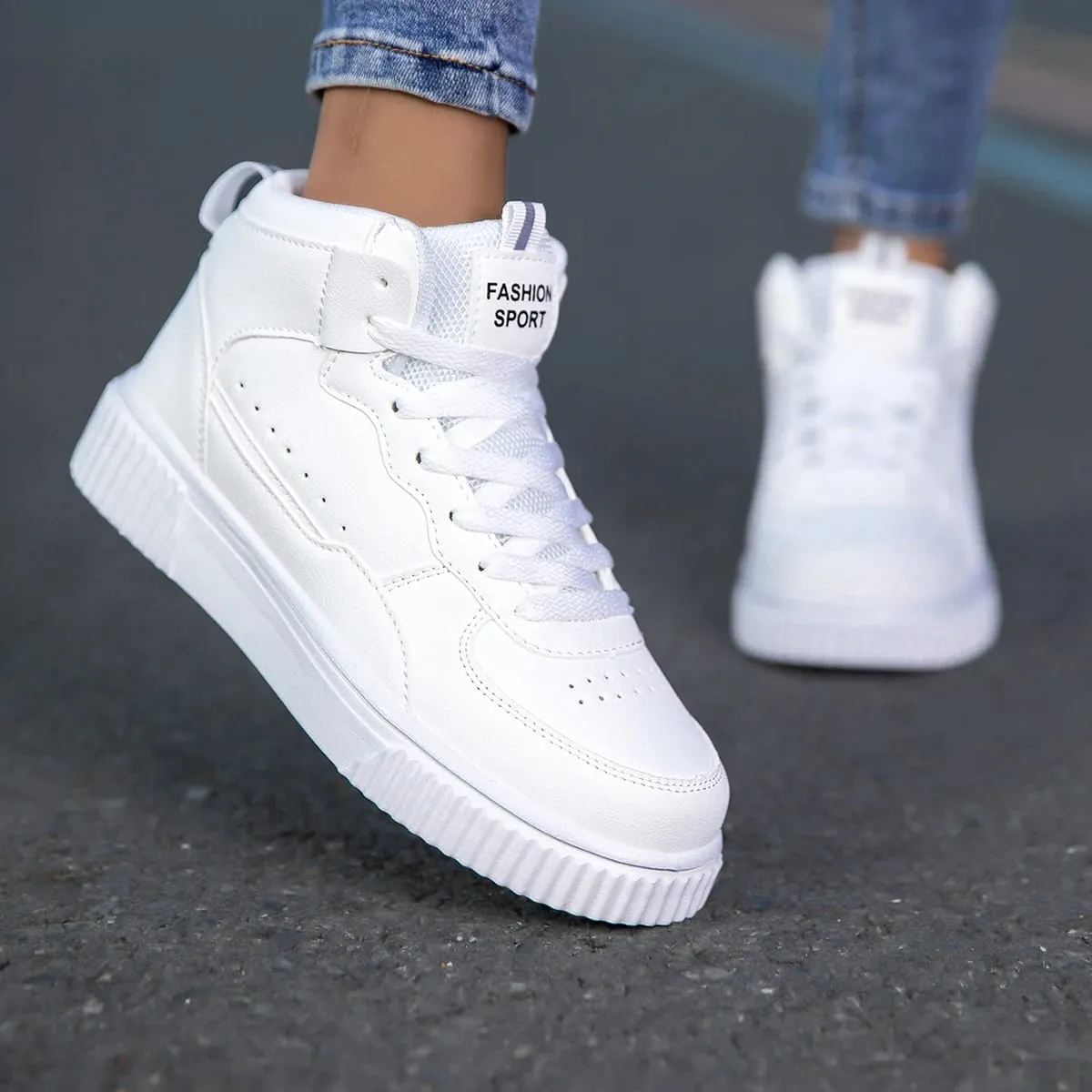 New Style Men's Casual Leather Shoes Trendy Breathable Versatile Sports White Sneakers Leather Trendy Shoes