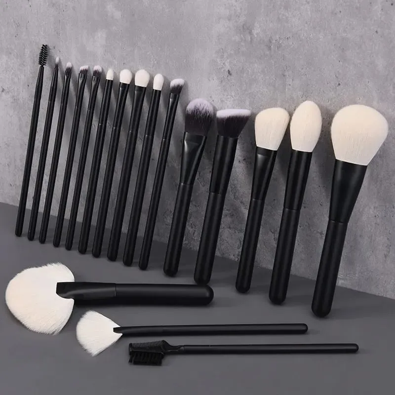 Natural Hair Makeup Brushes Travel Set 12PCS Portable With Eyebrow Eyeshadow Foundation Blending And Pouch