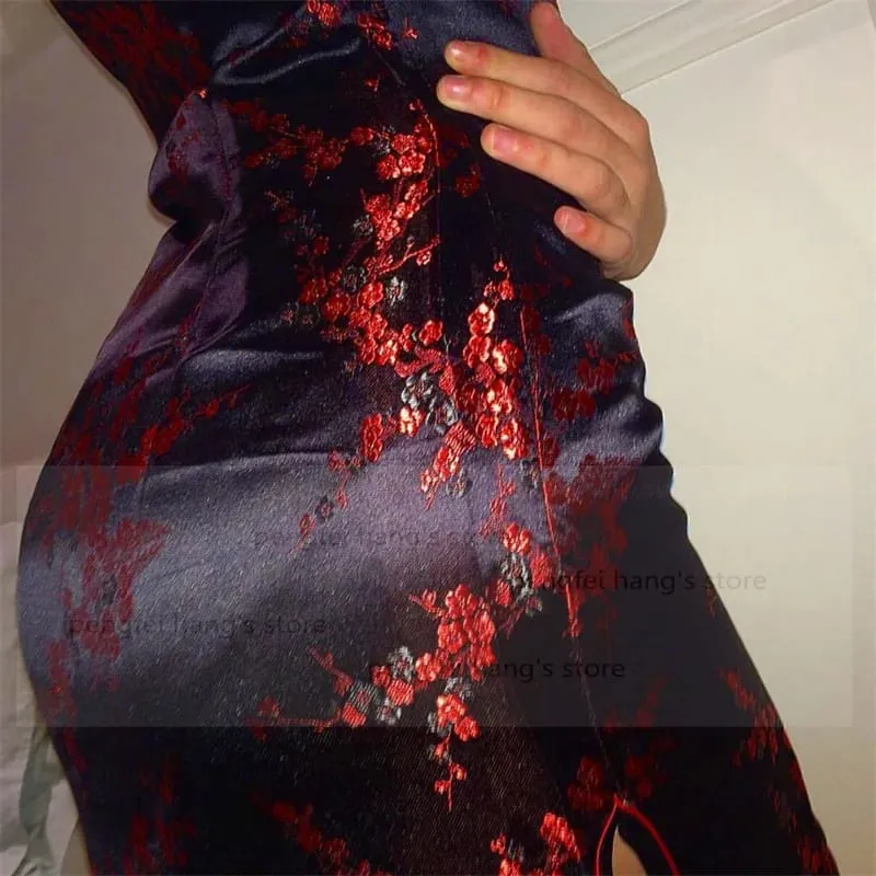 Κινέζικο στυλ Γυναικείο Dragon Phenix Qipao Classic Red Satin Cheongsam Plus Size Μίνι Φόρεμα με κοντό μανίκι Vestidos 3XL 4XL 5XL 6XL