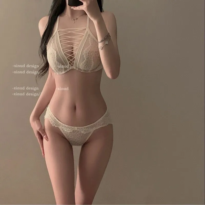 Autumn Winter Lace Lingerie Set Non Wired Bralette Push Up Support for Small Bust Sophisticated Edgy Look Back Elegant UK MOYISU