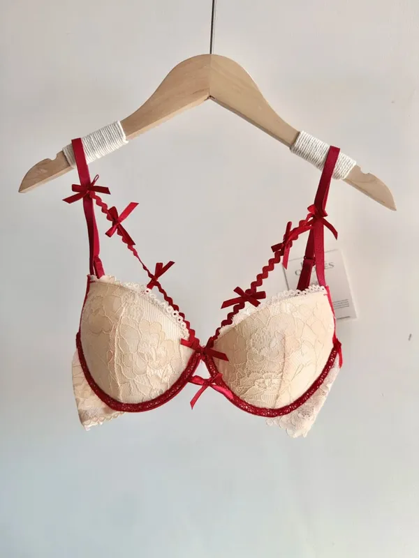 セクシーな Women Party Wedding Red Bow Lace Underwear Lingerie Set Push Up Bra Panty Small Chest Gathered Intimate Suit S-XL A-C CUP