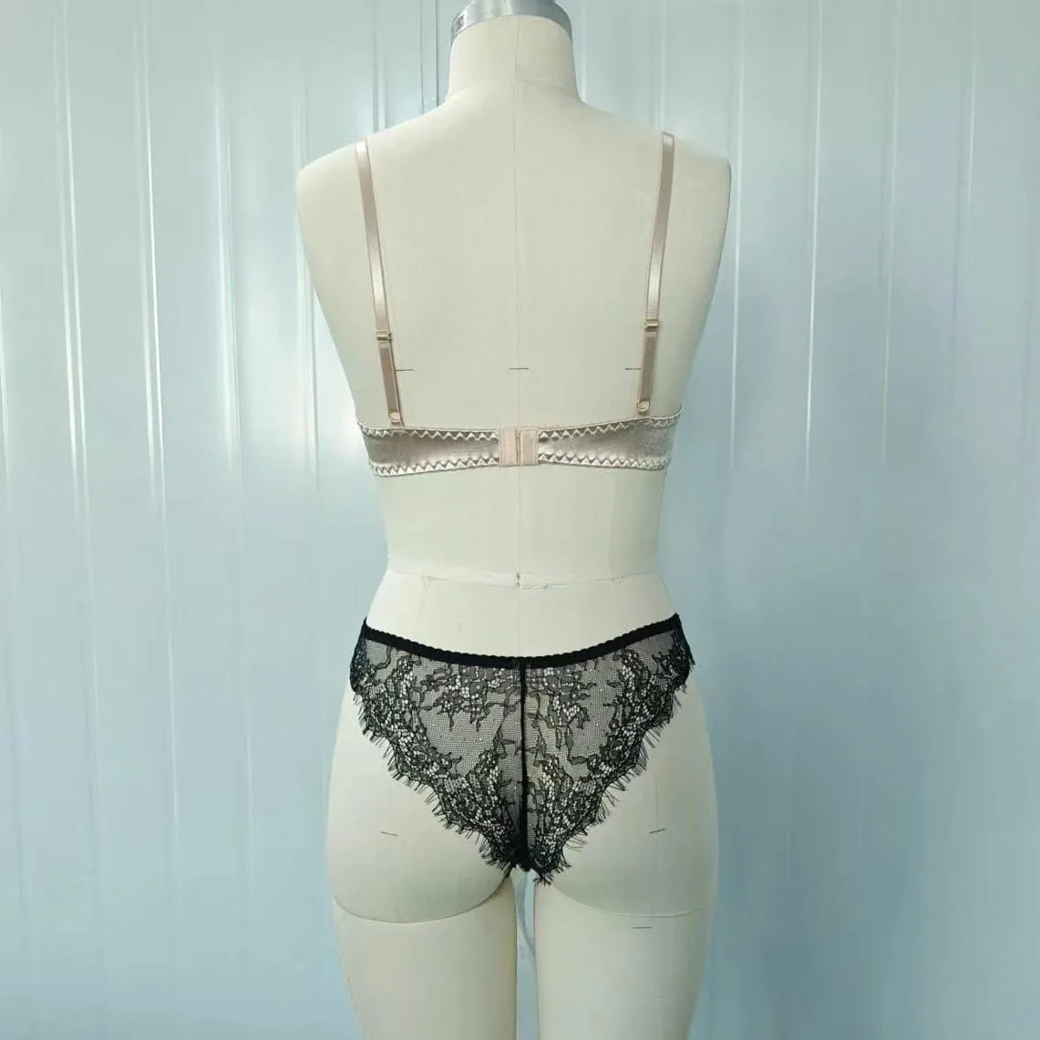 Satin Fabric Eyelash Lace Patchwork Ultra Thin Unlined Bra Sets Underwear with Underwire Sexy Lingerie Women Brassiere