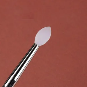 Pinceaux de maquillage en Silicone, fard à paupières brillant, paillettes, brillant, ombre à paupières, baume à lèvres, petit masque pour le visage, outils de beauté, 1 pièce