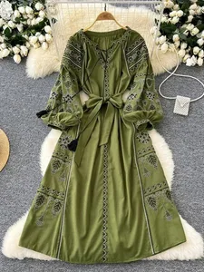 Bohemian Retro Ethnic Style Dress Pambabae New Spring Autumn Embroidered Lace Up Lantern Sleeves Waist Cinching Long Dress A155