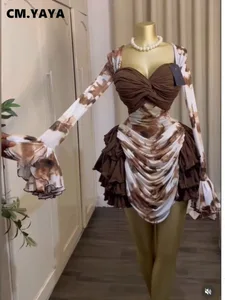 CM.YAYA Kvinder Tie Dye Print Cascading Flæser Bell Langærmet Bodycon Ruched Draperet V-hals Kjole Ferie Strand Ferie Kjoler